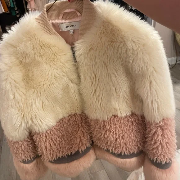 John + Jenn xs shearling coat/ bomber vibe. - Picture 4 of 5